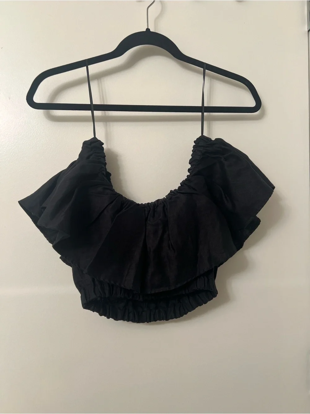 Banana Republic Off‑Shoulder Ruffle Crop Top – Black, Size XS - Picture 4 of 5